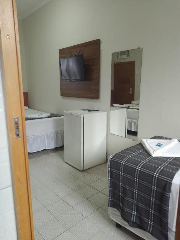Standard Quadruple Room room - Image 1
