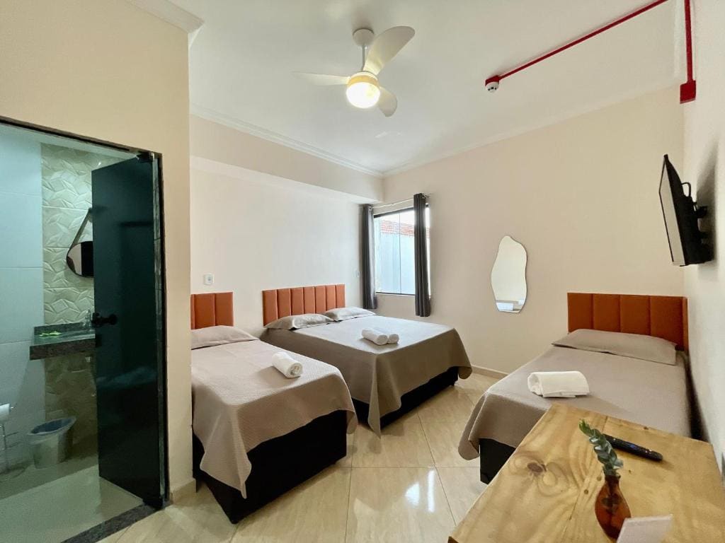 Standard Quadruple Room room - Image 1