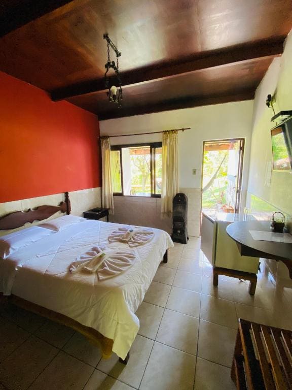 Suite with Garden View room - Image 1
