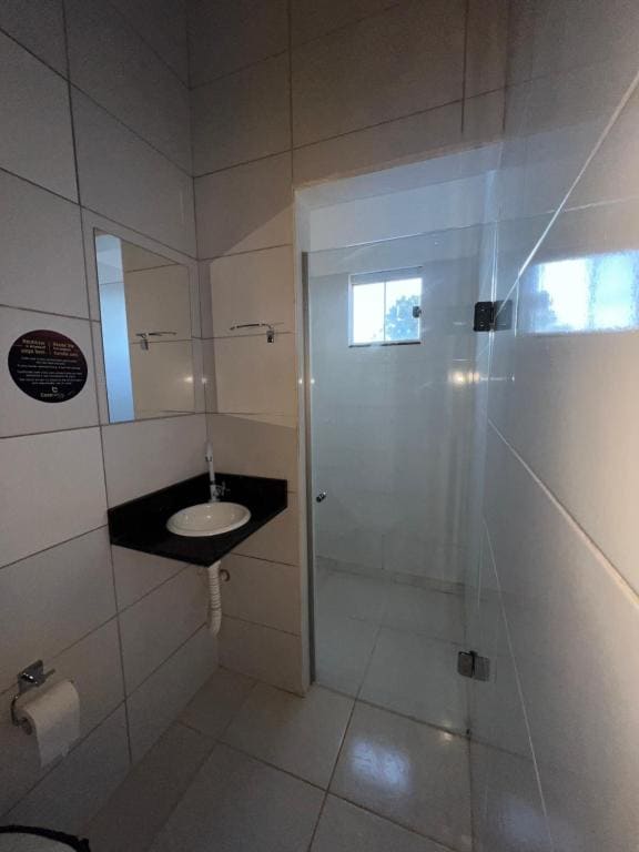 Family Room with Private Bathroom room - Image 3