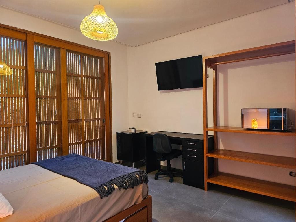 Luxury Triple Room room - Image 2