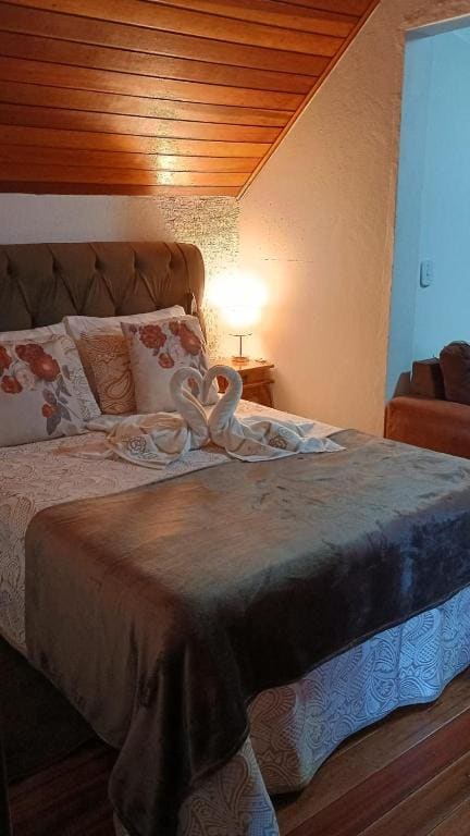 Deluxe Room room - Image 3