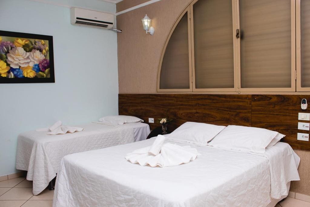 Superior Triple Room room - Image 1