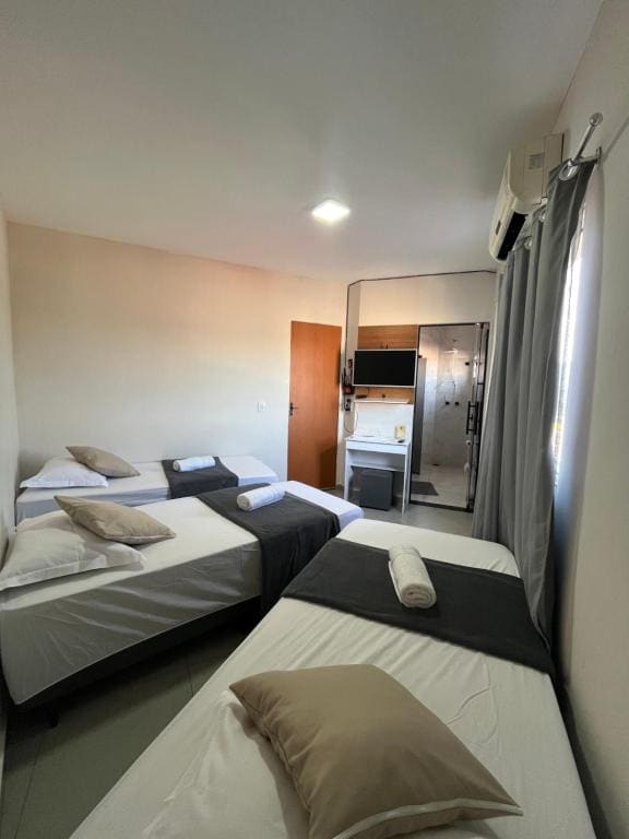 Triple Room with Private Bathroom room - Image 2
