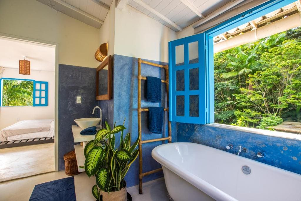 Deluxe Double Room with Bath room - Image 3