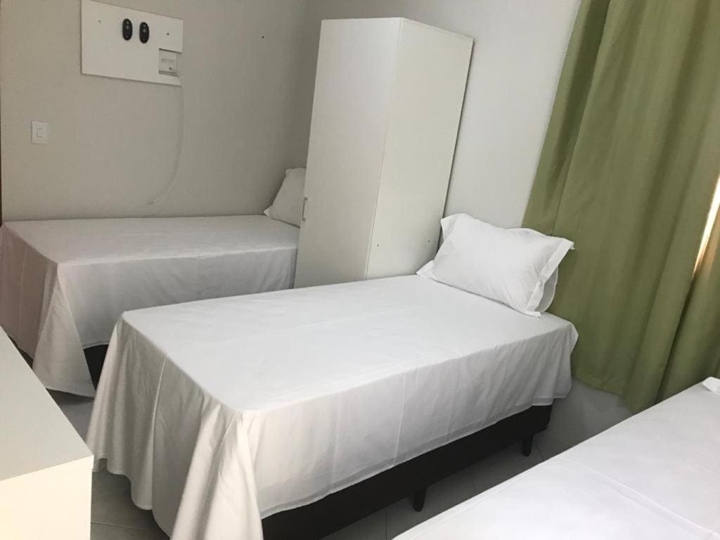Standard Triple Room room - Image 2