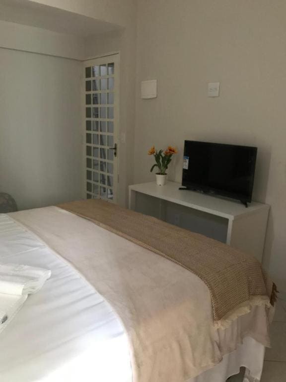 Standard Family Room room - Image 3