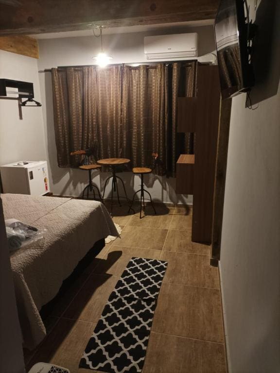 Classic Triple Room room - Image 3