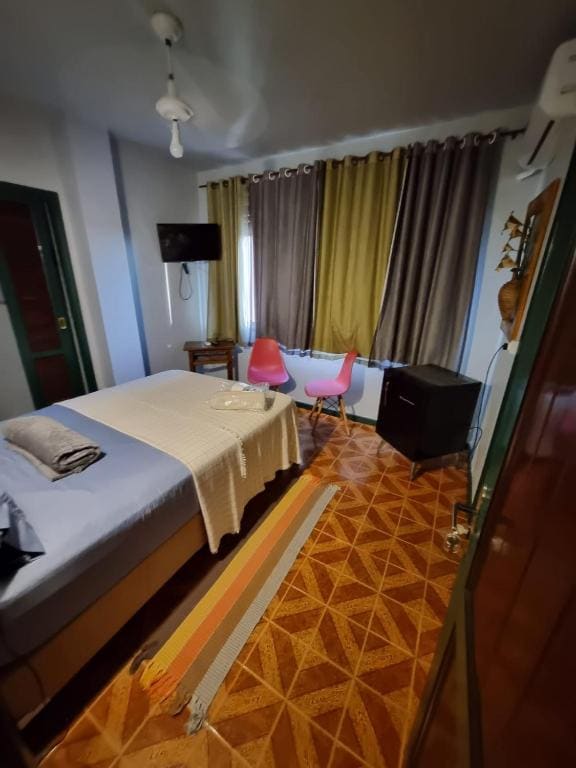 Double Room with Mountain View room - Image 1