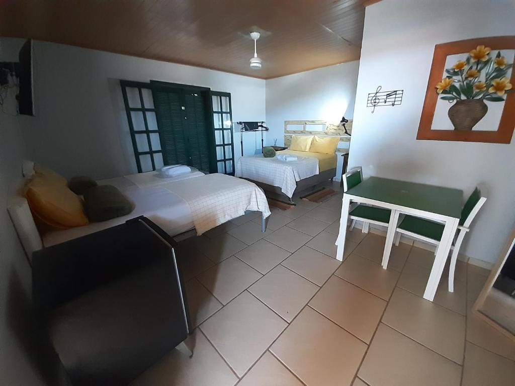 Superior Quadruple Room with Balcony - Sea View room - Image 2