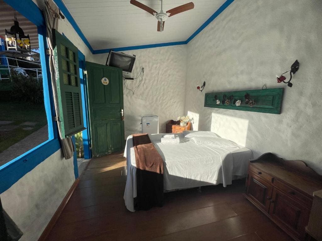 Quarto Duplo com Cama de Casal room - Image 1