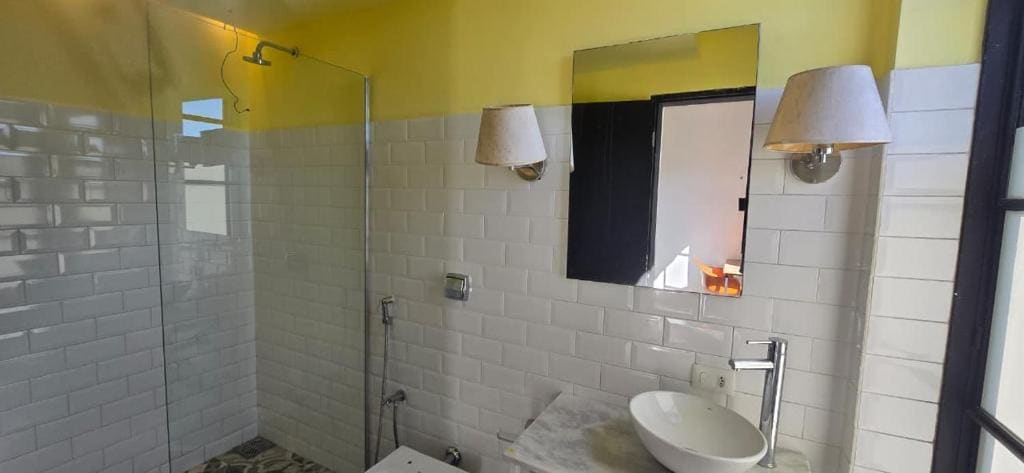 Double Room with Private Bathroom room - Image 1