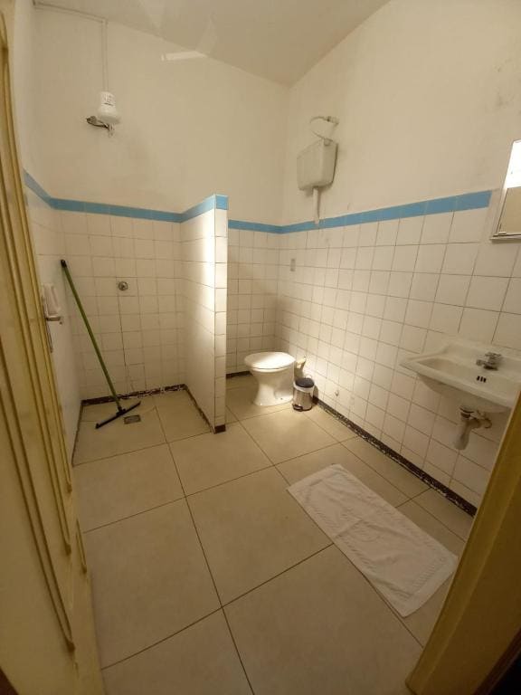 Standard Triple Room room - Image 2