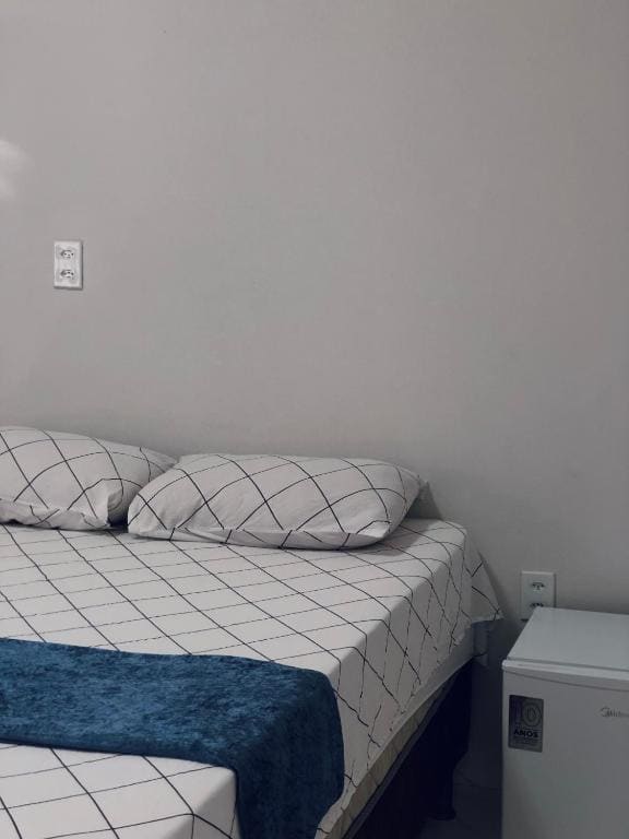 Double Room with Private External Bathroom room - Image 3