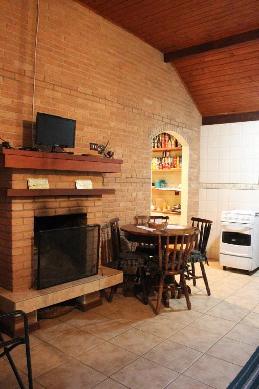 Room room - Image 1