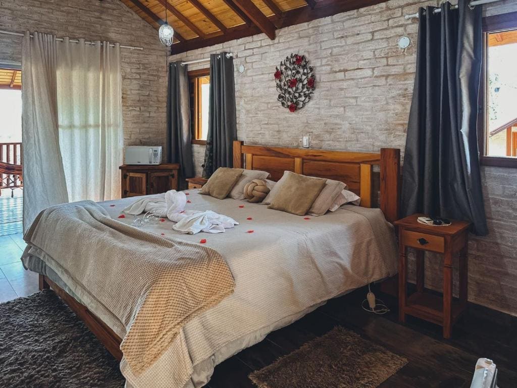 Bungalow room - Image 1