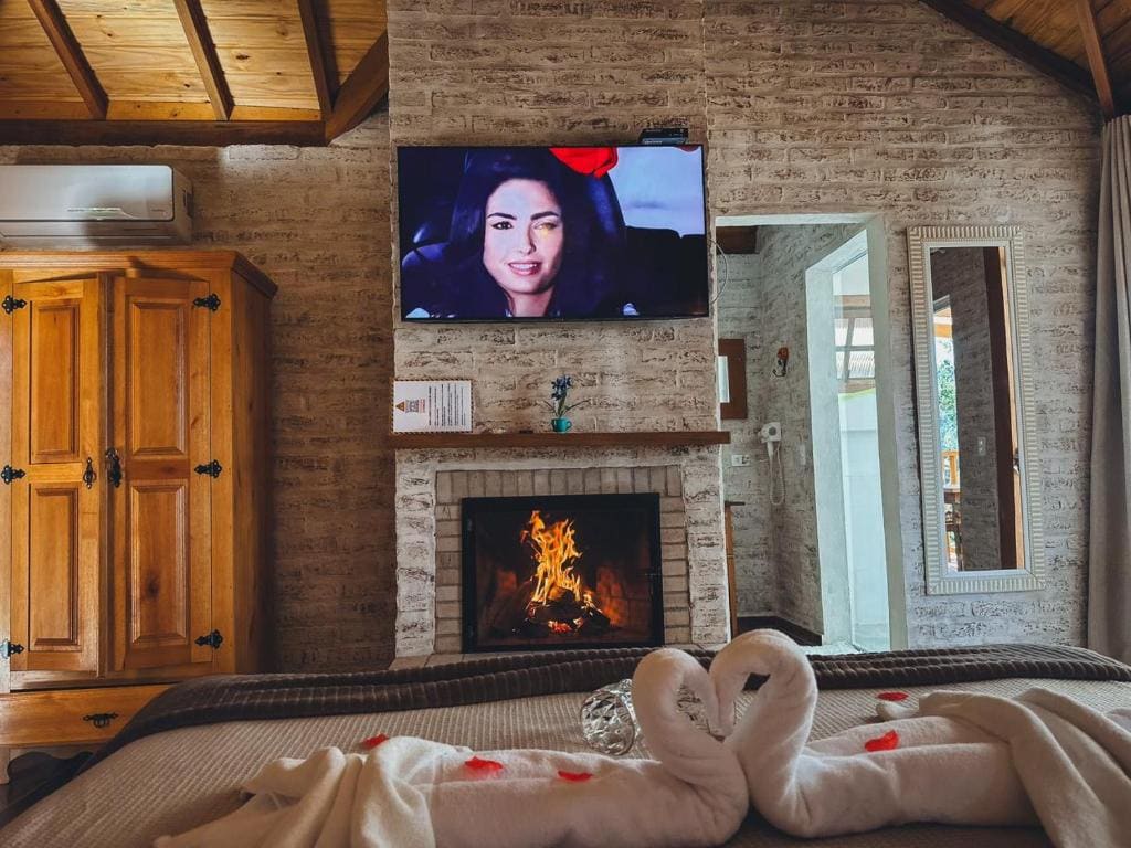 Superior Chalet room - Image 2