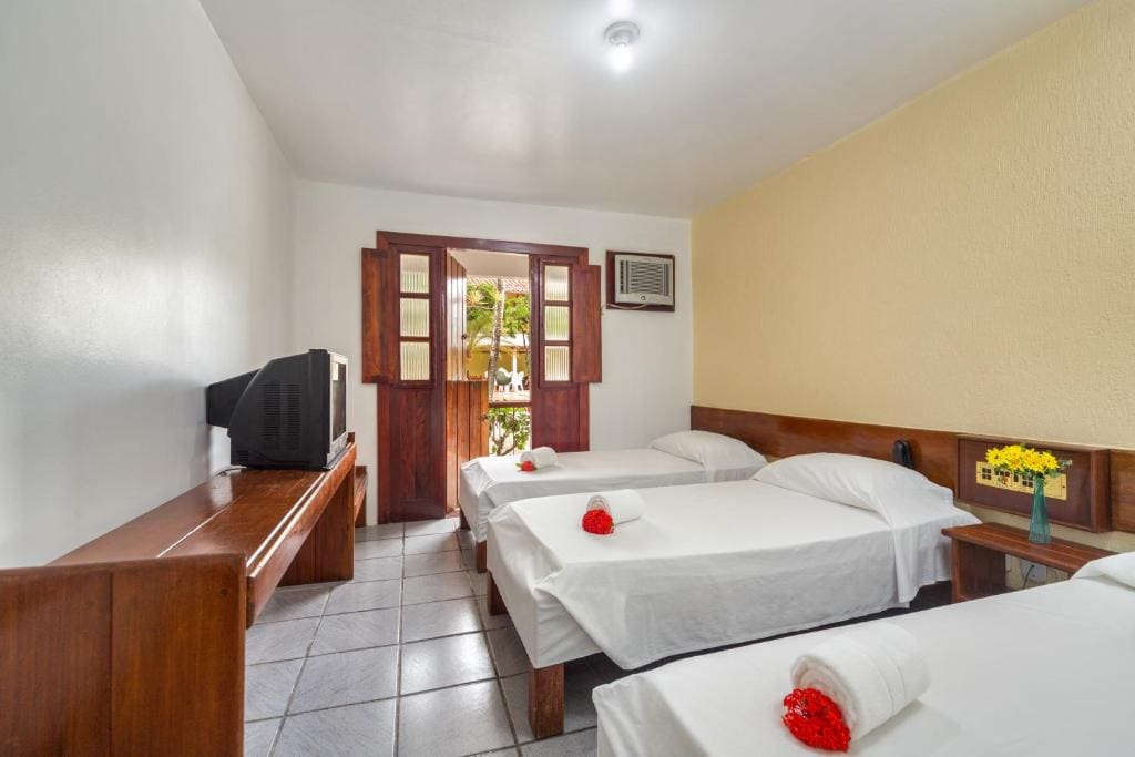Standard Triple Room room - Image 2
