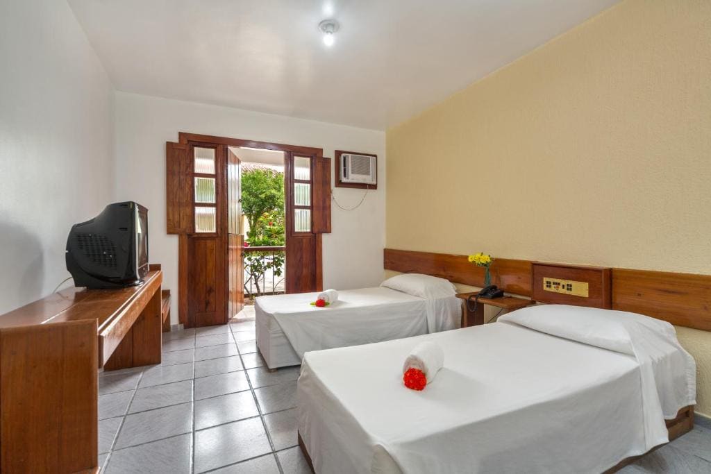 Standard Triple Room room - Image 1