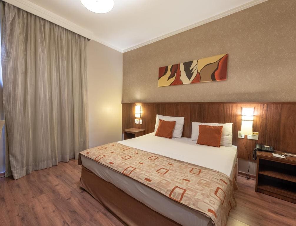 Queen Room with City View room - Image 3