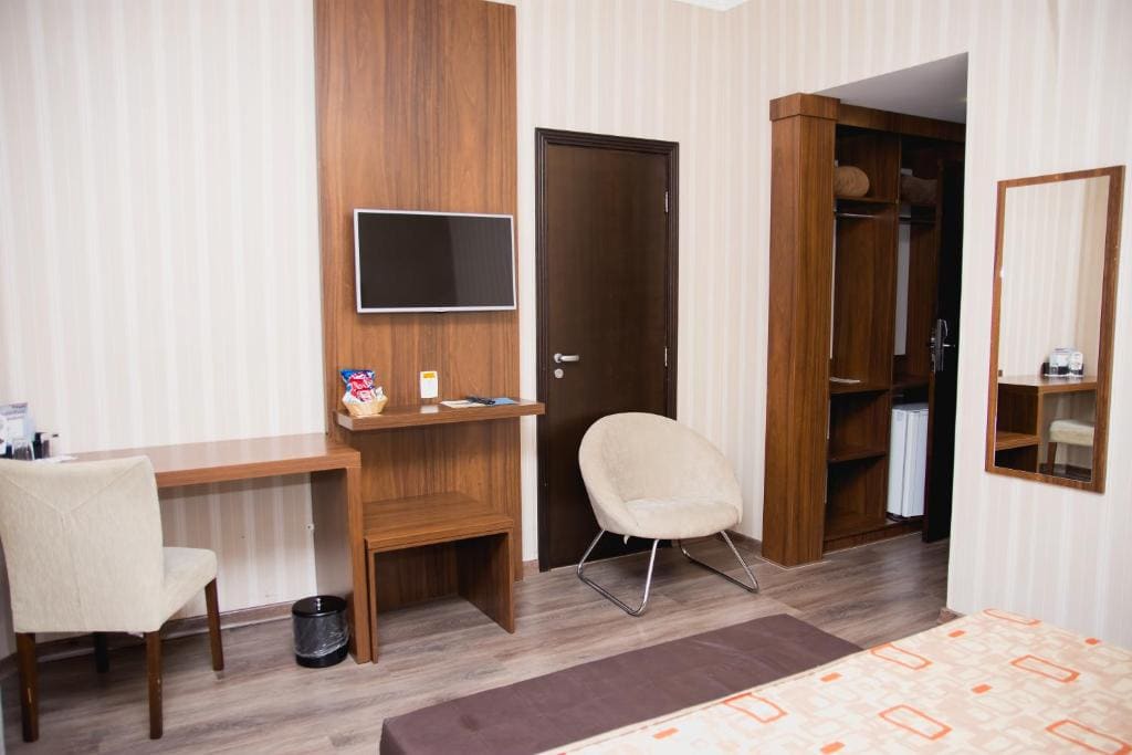 Queen Room with City View room - Image 2