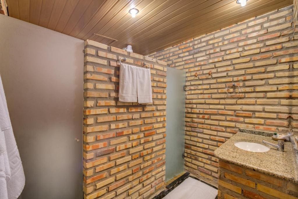 Deluxe Suite with Sea View room - Image 3