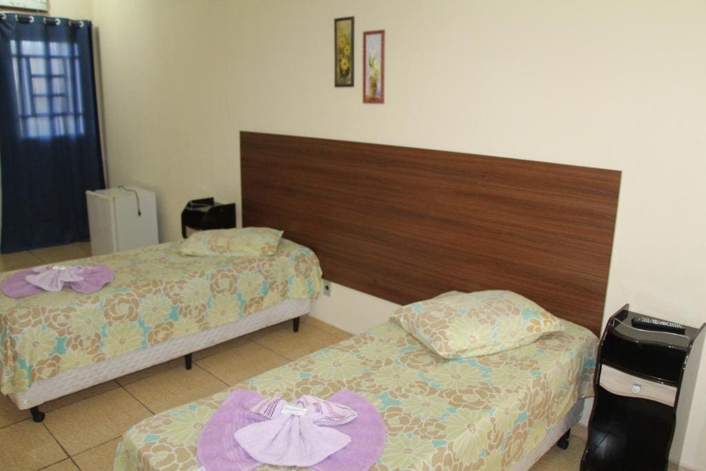 Standard Twin Room room - Image 1
