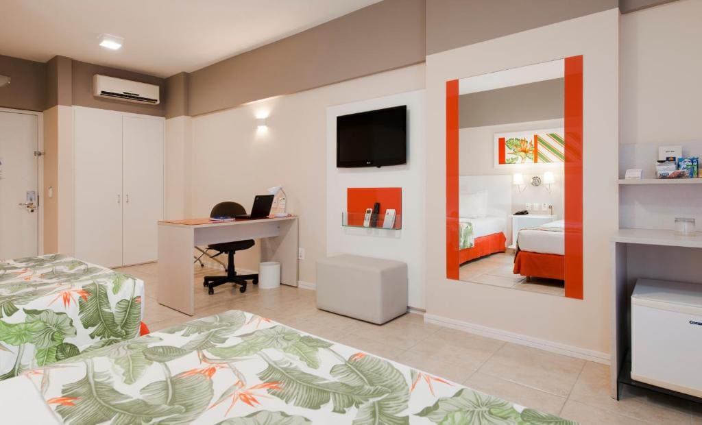 Superior Twin Room room - Image 3