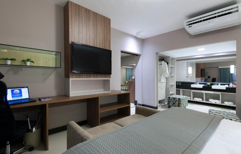 Suite with City View room - Image 3