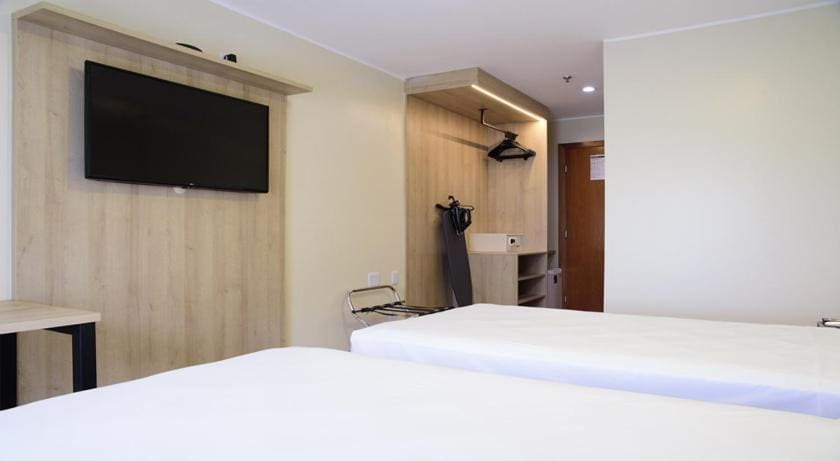 Quarto Deluxe com duas camas de solteiro” room - Image 2