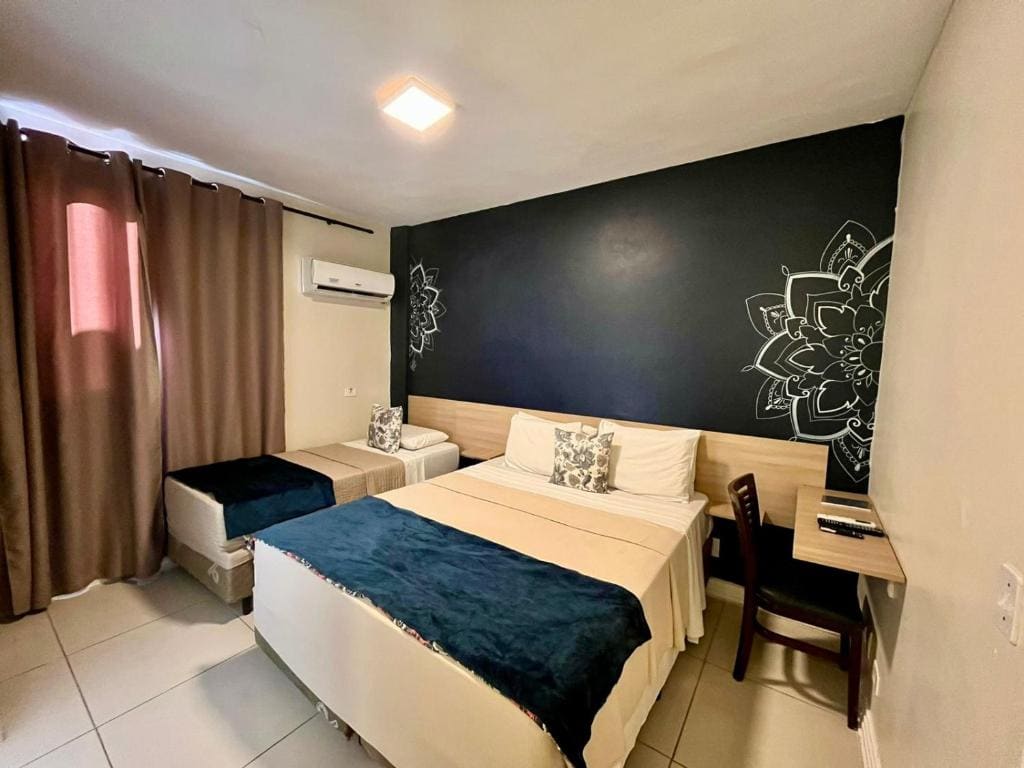 Superior Triple Room room - Image 2