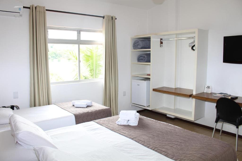 Triple Room with Lake View room - Image 2