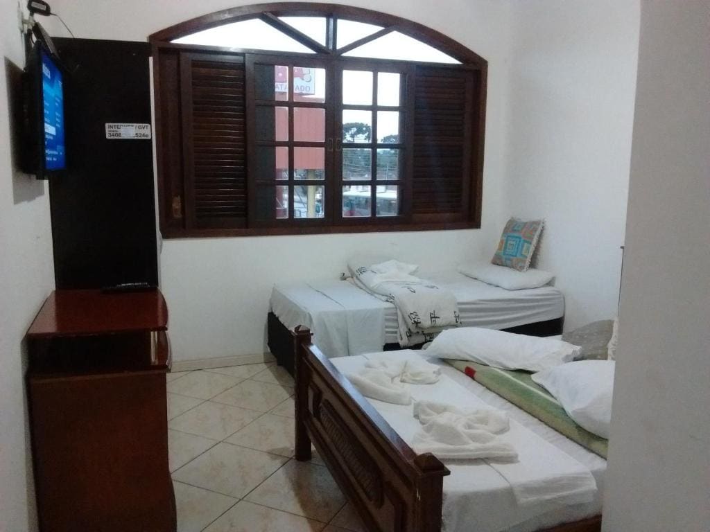 Classic Triple Room room - Image 2