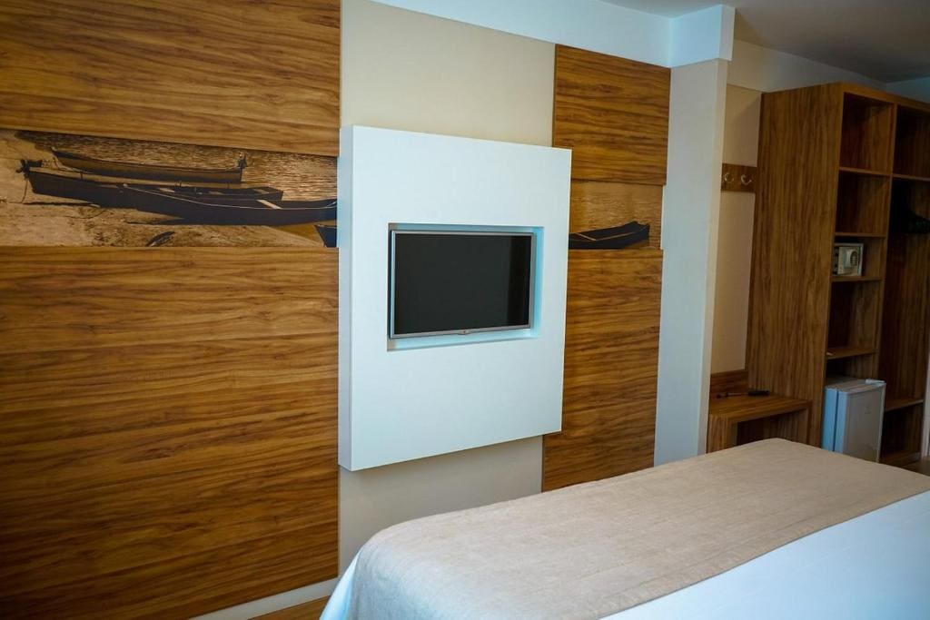 Deluxe Queen Room room - Image 3