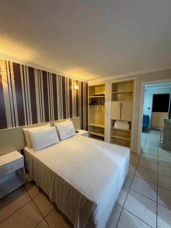 Family Room room - Image 1