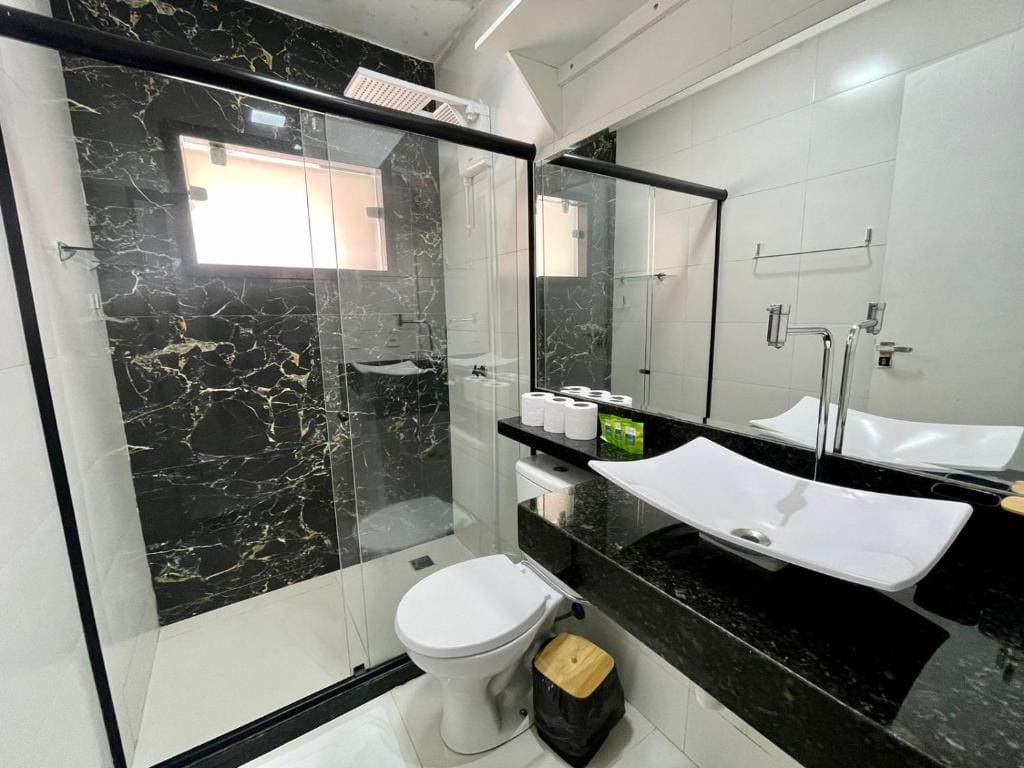 Standard Triple Room room - Image 2