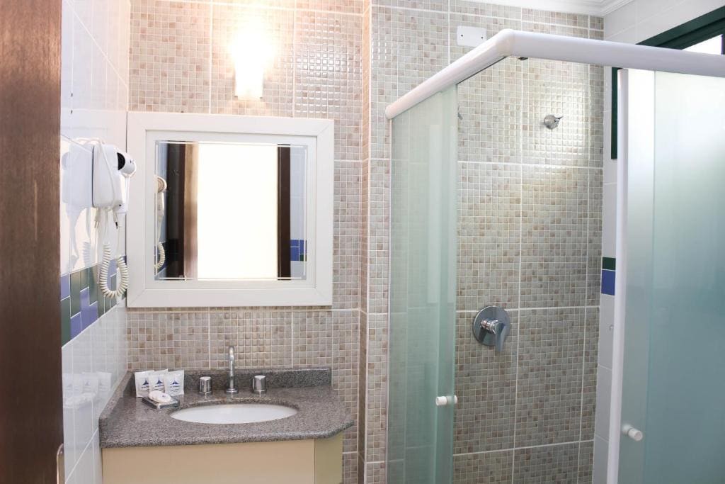 Deluxe Suite room - Image 3