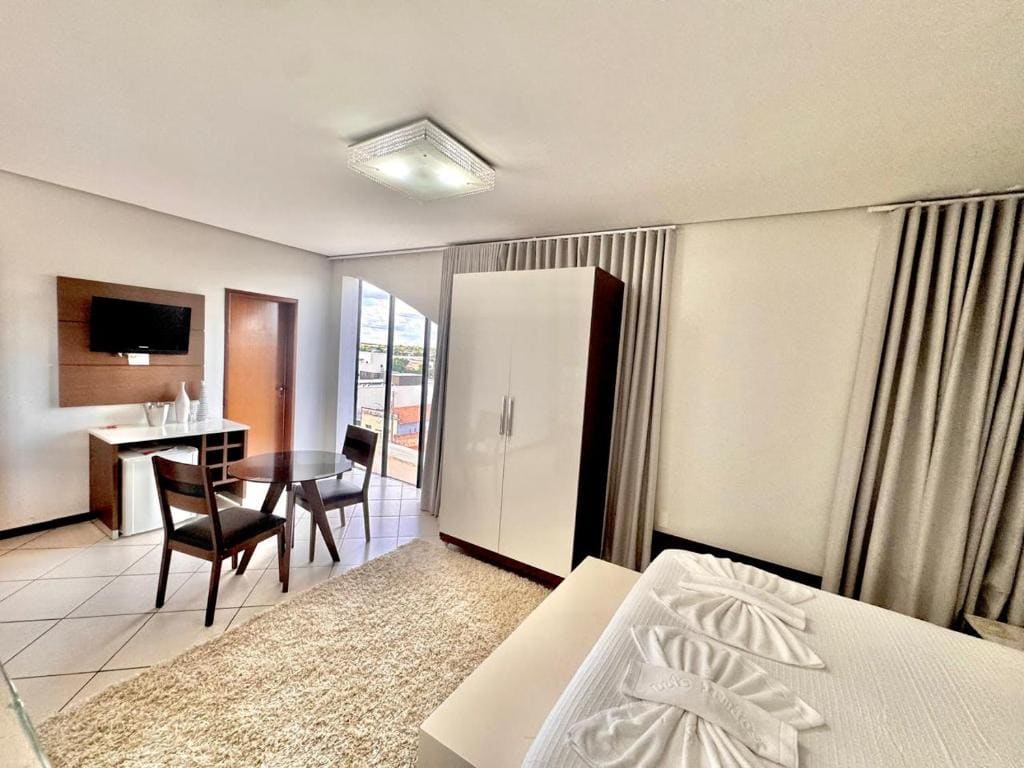 Executive Suite room - Image 1
