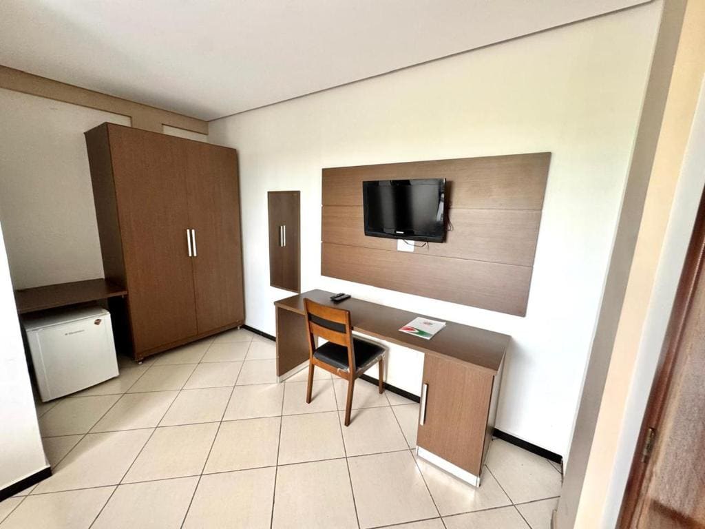 One-Bedroom Deluxe Apartment room - Image 3