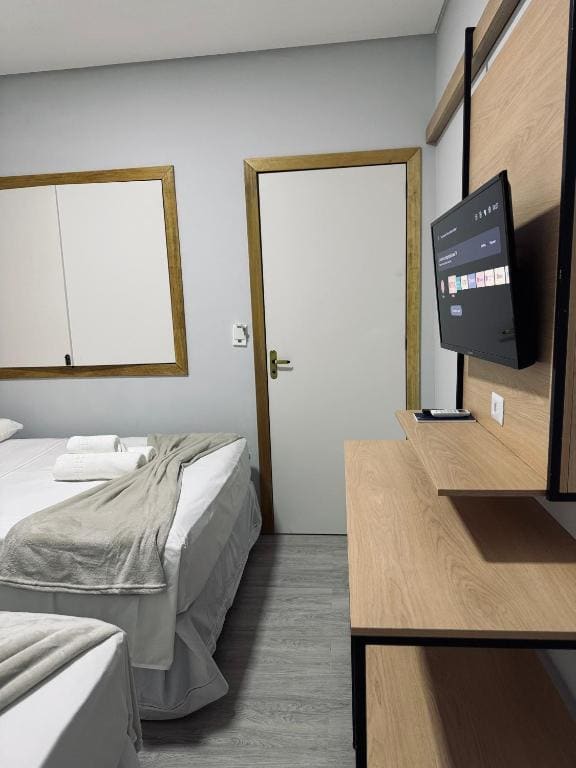 Standard Triple Room room - Image 1