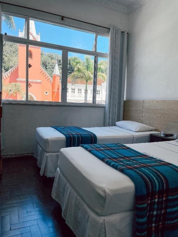 Double Room with Private External Bathroom room - Image 3