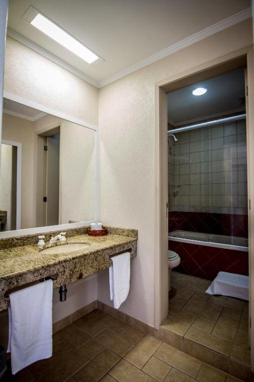 Suite with Sea View and Bath room - Image 3
