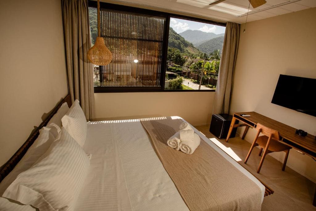 Suite with Mountain View room - Image 3