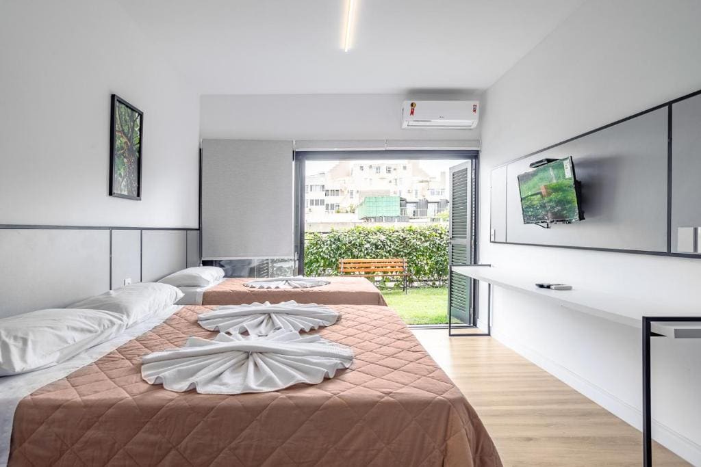 Suite with Garden View room - Image 1