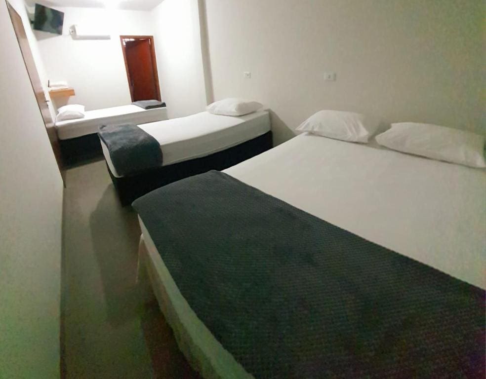 Deluxe Family Room room - Image 1
