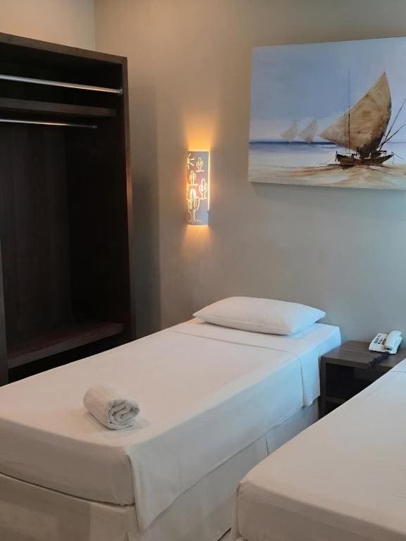 Twin Room room - Image 2
