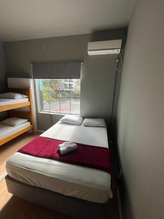 Comfort Quadruple Room room - Image 2