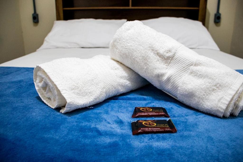 Double Room with Shared Bathroom room - Image 2