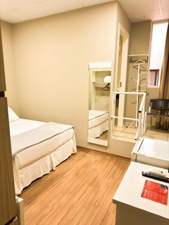 Standard Queen Room room - Image 2