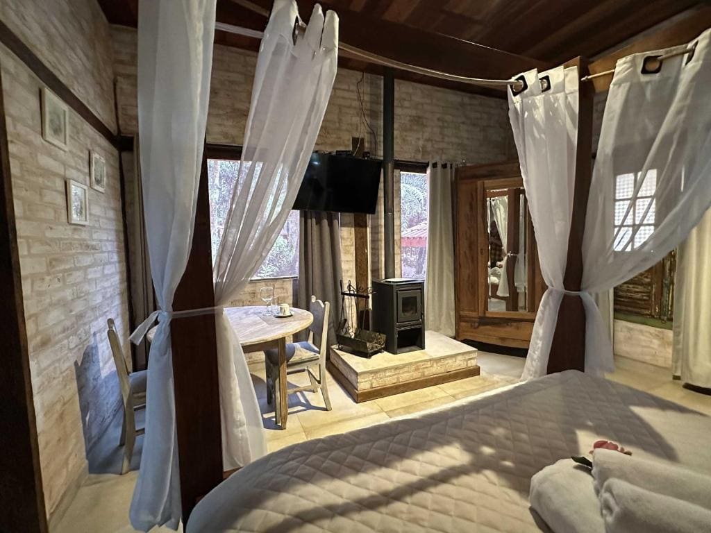 Superior Chalet room - Image 3